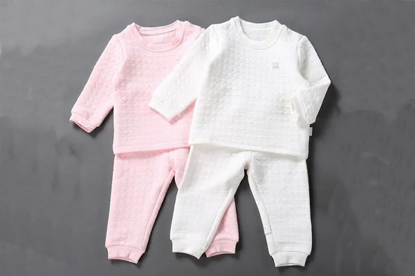 How to choose children's autumn clothes set?