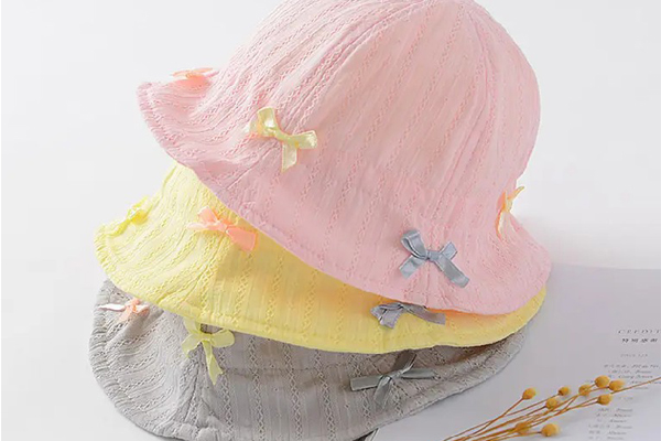 choose the right baby sunscreen hat and use it correctly