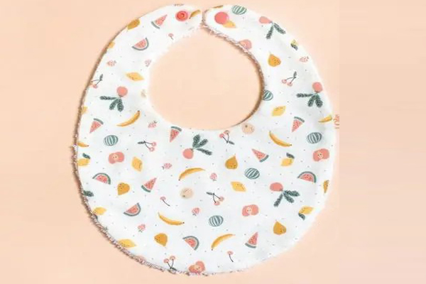 4 to 6 months of baby bib