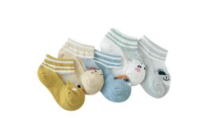 How to choose socks for your baby